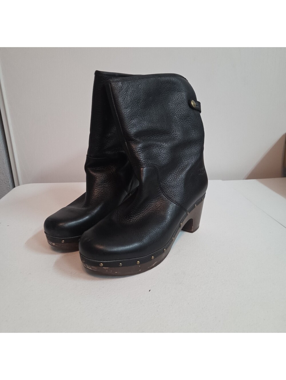 women's black UGG W Cora Lynn boots size 9